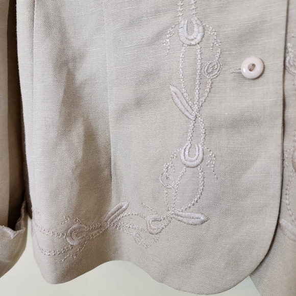 Emma James Embroidered Linen Blazer Jacket Beige Scalloped Cuff Edges Size 16 - Picture 7 of 9